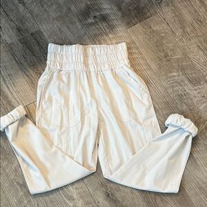 Women’s High-Waist Pull-On White Jogger Pants